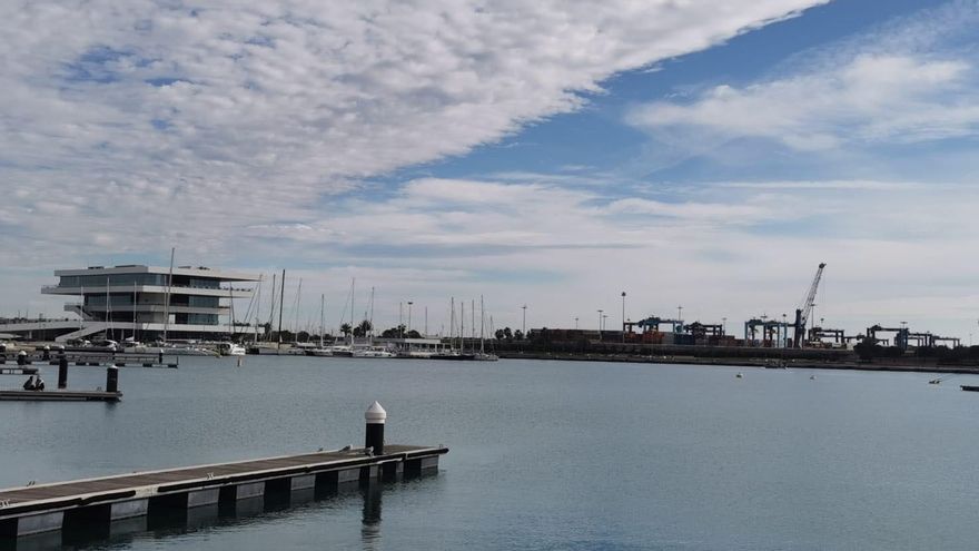 El Puerto de València inicia la recuperación de los terrenos cedidos a la ciudad en la Marina y de edificios como el Veles e Vents