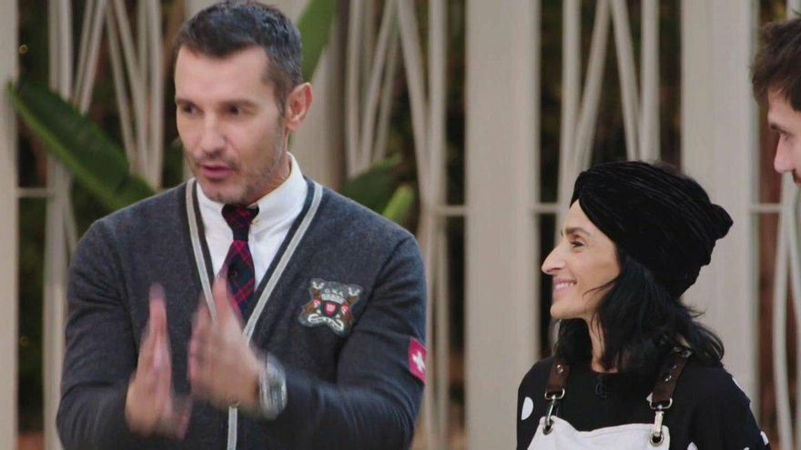 Mónica, expulsada de la carpa