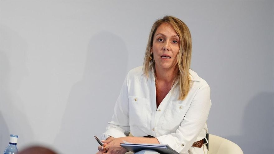 EuropaPress 6805943 eurodiputada pp alma ezcurra presentacion ponencia politica xxi congreso