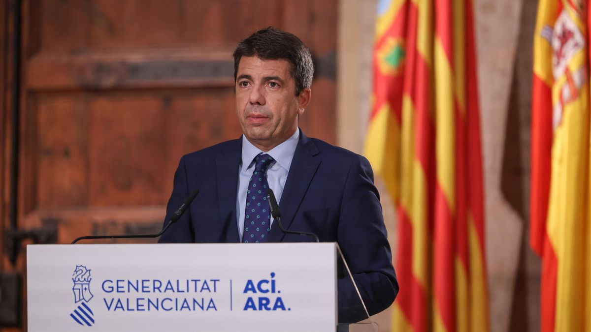 El presidente de la Generalitat, Carlos Mazón, durante la declaración institucional con motivo del 9 d'Octubre.