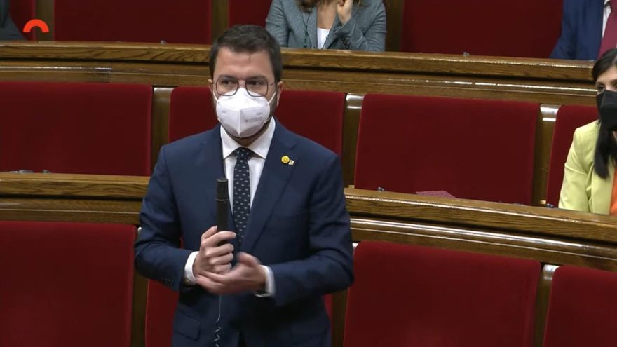 El vicepresidente de la Generalitat en funciones, Pere Aragonès, en la sesión de control en el pleno del Parlament.