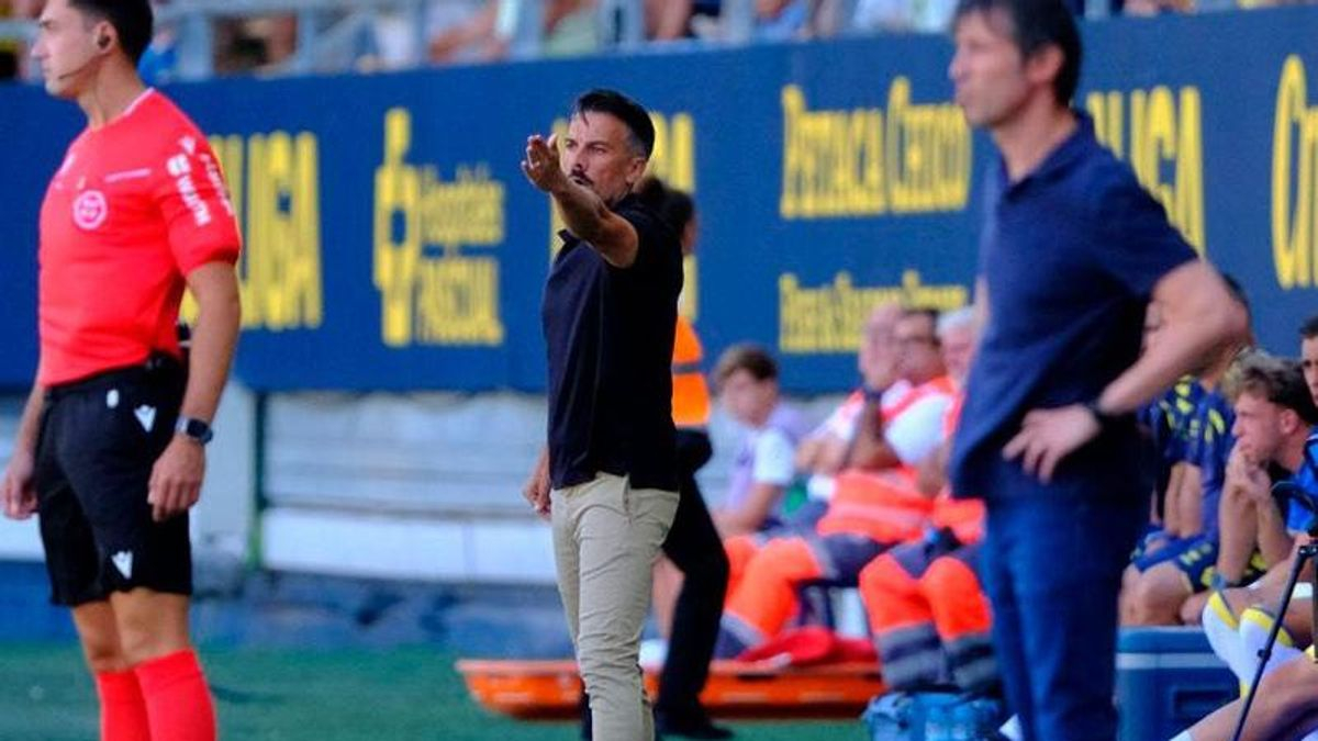 De la Barrera espera “una gran versión” de Las Palmas frente al Burgos