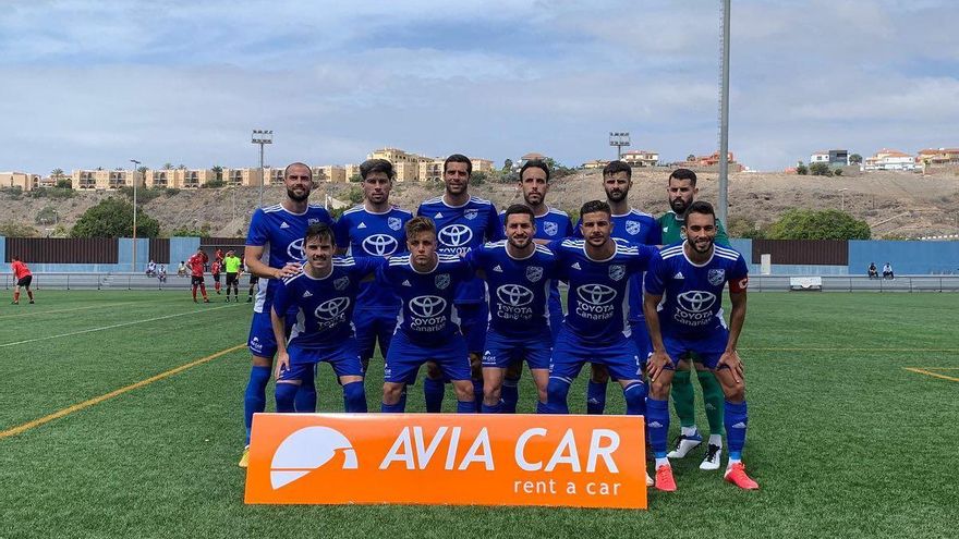 El San Fernando y el Mensajero se mantienen al frente de la Tercera División