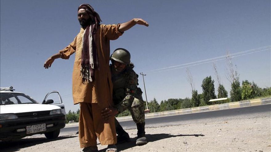 Los talibanes reivindican el ataque que mató a 4 soldados de EEUU cerca de Kabul