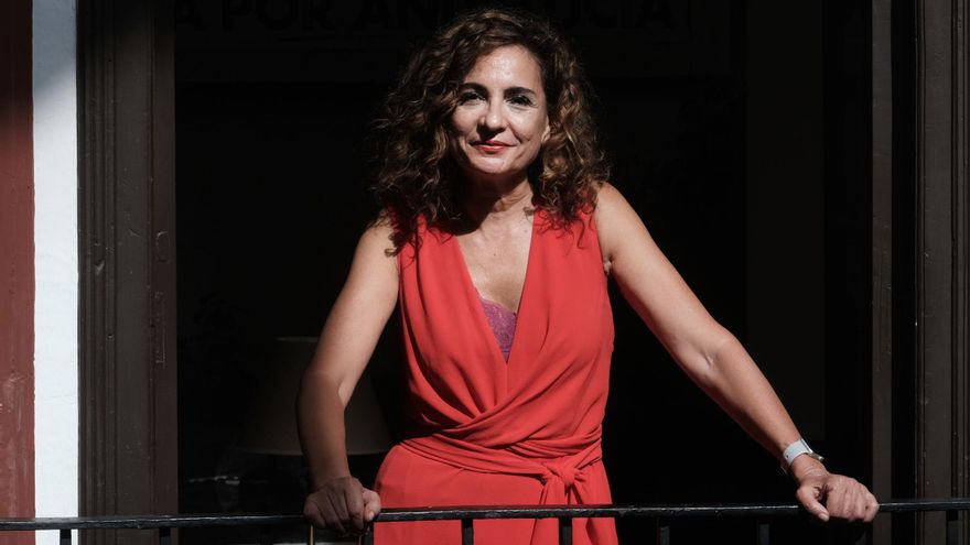 Montero: "Denunciar los pactos con Vox es más que una estrategia de campaña, tenemos la obligación de trasladar a la gente lo que está en juego".