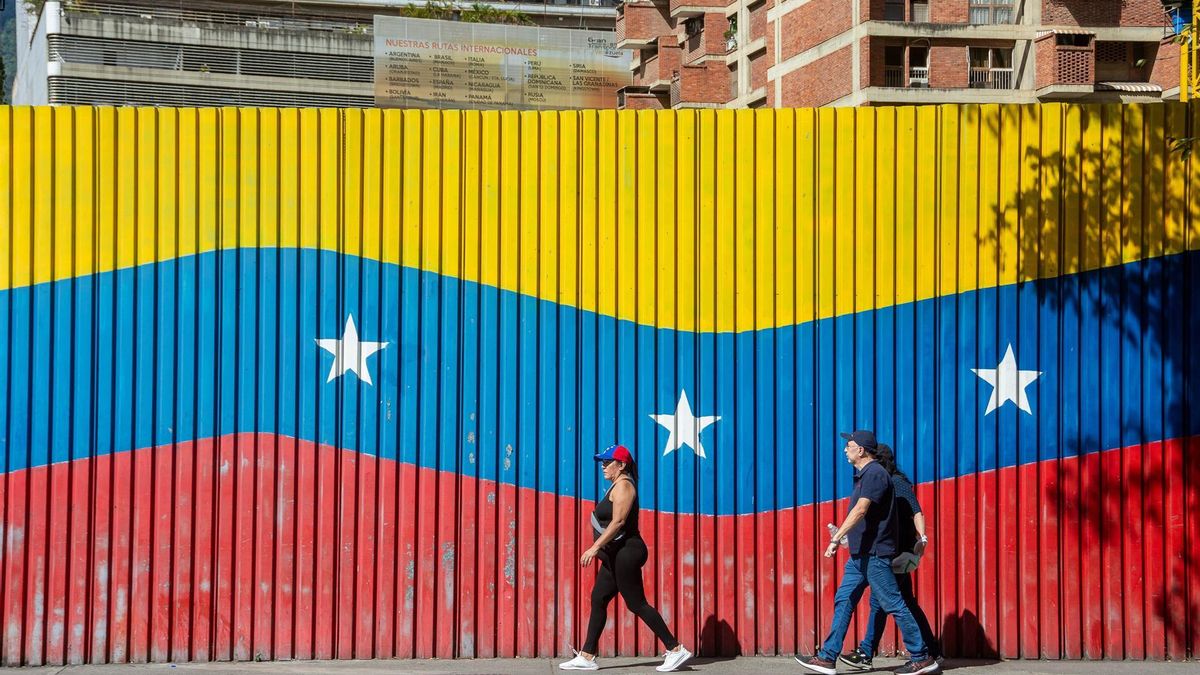 España recomienda no viajar a Venezuela y pide mantenerse informado ante cancelaciones de vuelos