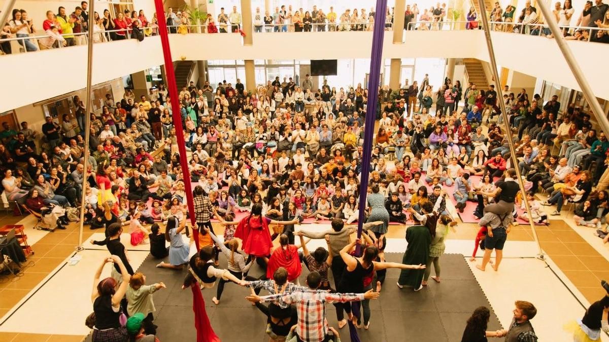 La escuela de circo La Pequeña Nave celebra este sábado su muestra de fin de curso