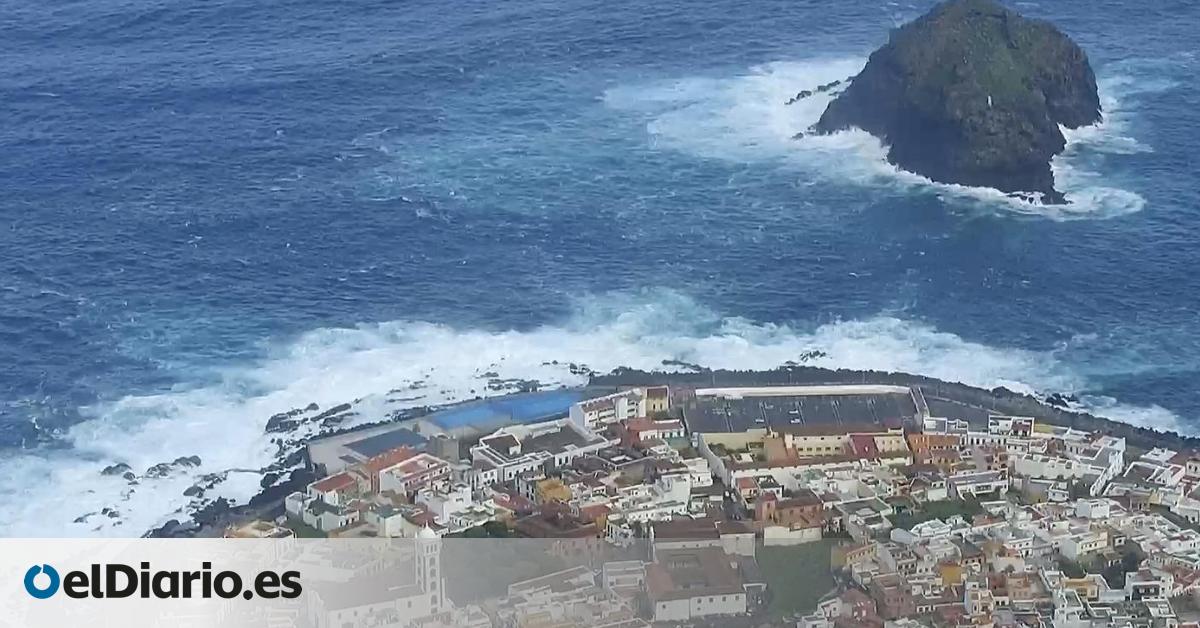 El fuerte oleaje en Garachico obliga a cerrar las avenidas marítimas