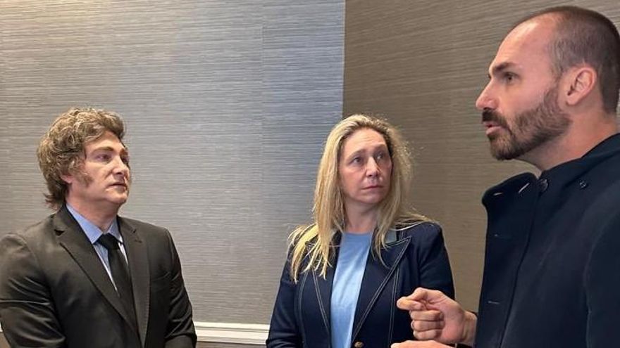 Eduardo Bolsonaro pide licencia como diputado y se muda a Estados Unidos ante un posible juicio contra su padre
