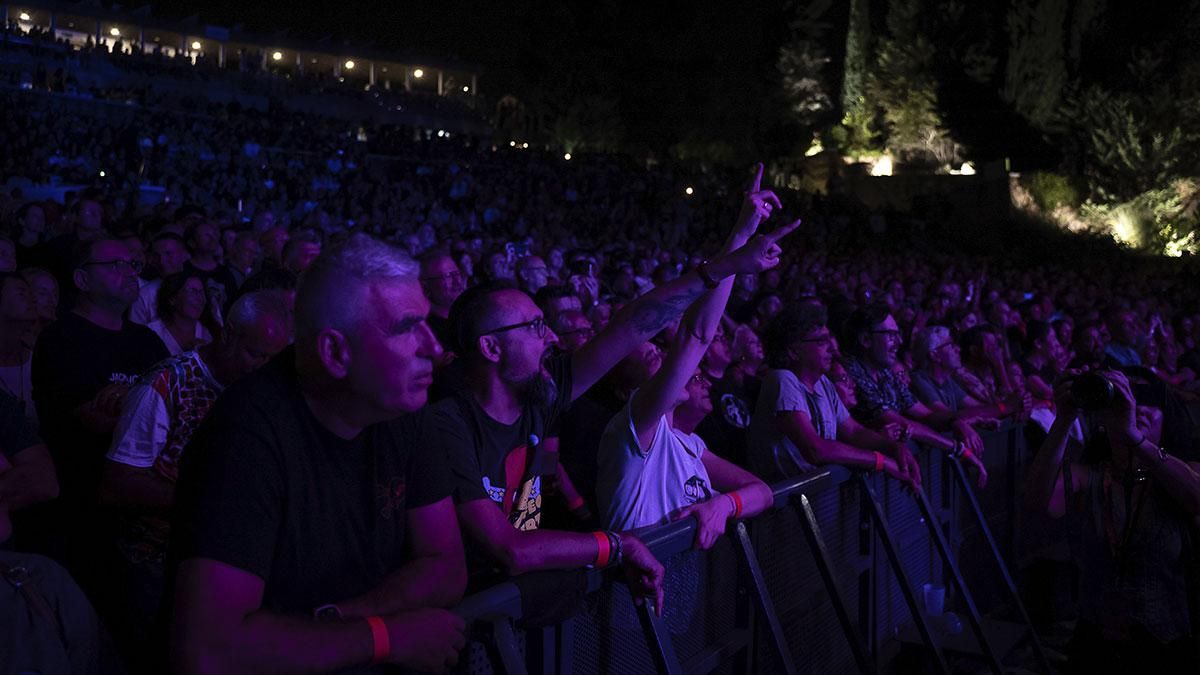 El concierto de Loquillo en el 45º Festival de la Guitarra de Córdoba, en imágenes