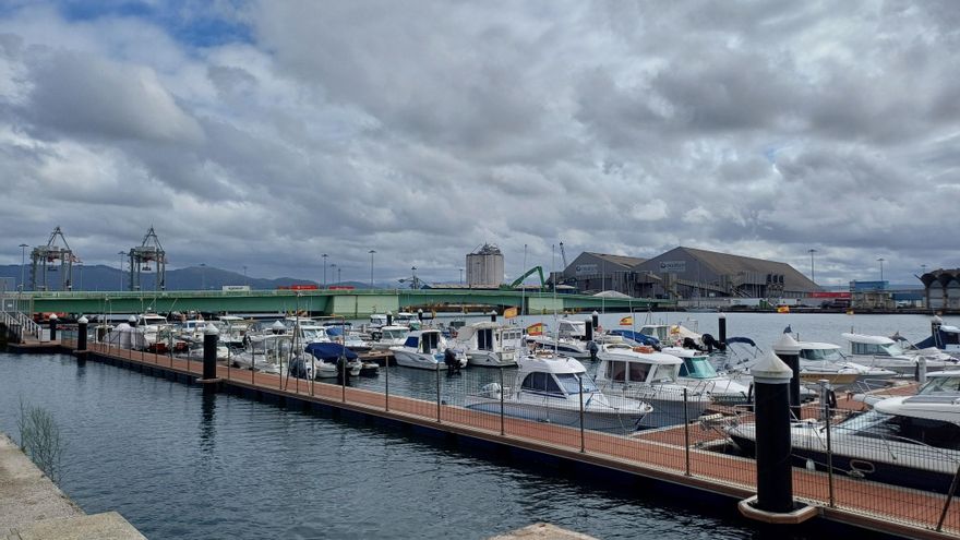 El puente que ahoga al Barrio Pesquero de Santander: más barcos de recreo que de pesca tras una estructura que no funciona