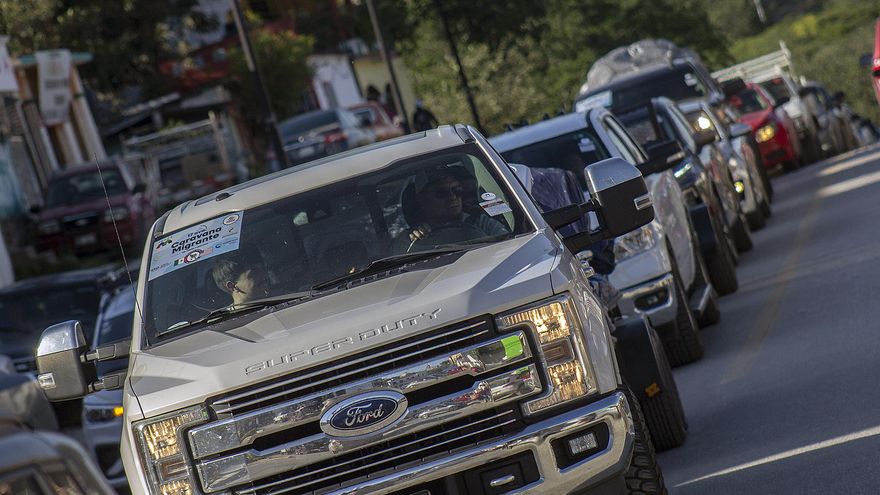 El centro de México recibe una caravana de paisanos migrantes que vuelven desde EE.UU.