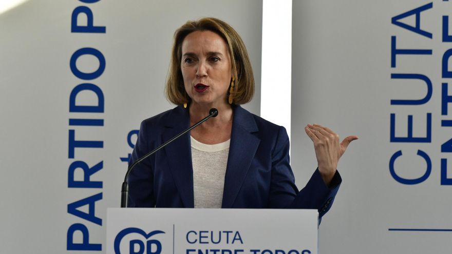 La secretaria general del Partido Popular, Cuca Gamarra, interviene durante un acto con militantes  en el Hotel Parador La Muralla, a 22 de mayo de 2023, en Ceuta (España). Este acto se celebra durante la última semana de la campaña electoral de cara a la