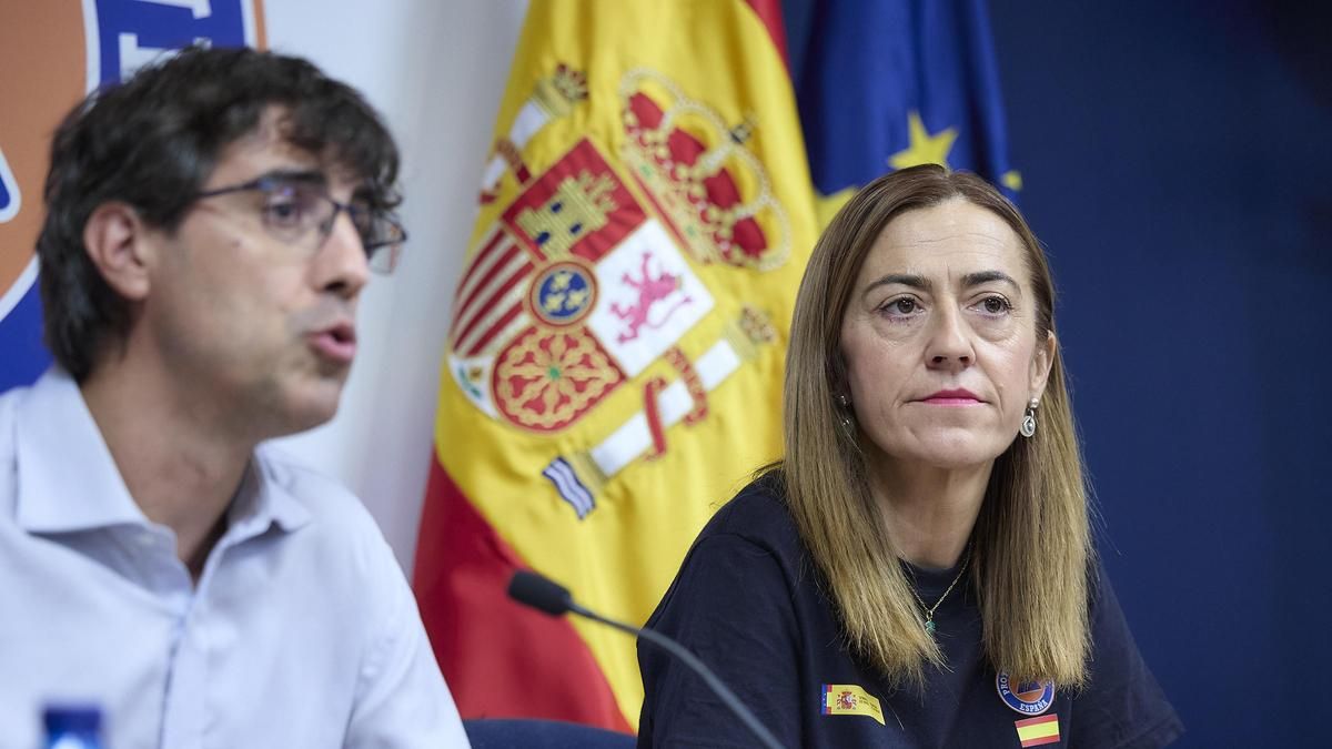 Protección Civil dice que "no va a consentir que se reescriba" la gestión de los incendios y afea a las comunidades su falta de anticipación