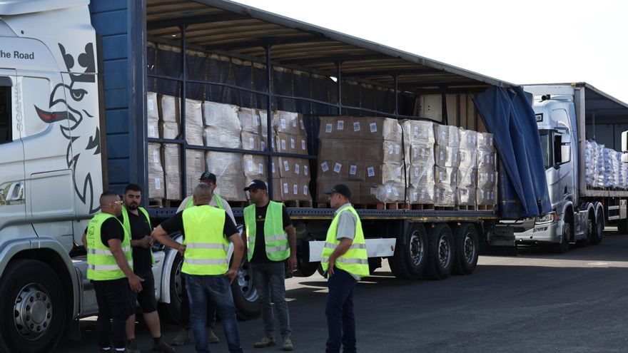 Israel mata a 6 escoltas de la ayuda humanitaria cuando detenían un asalto a dos camiones