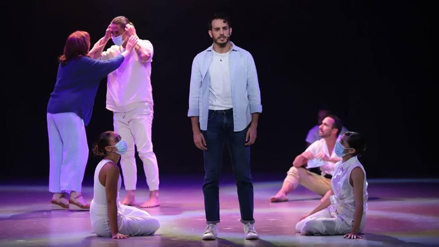 Conmemoración del Día de Canarias en el teatro Guimerá.
