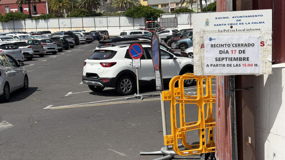 Los empresarios de la capital denuncian “el uso abusivo y sin previsión”  del aparcamiento del Puerto: “Cuatro cierres en  apenas dos meses”