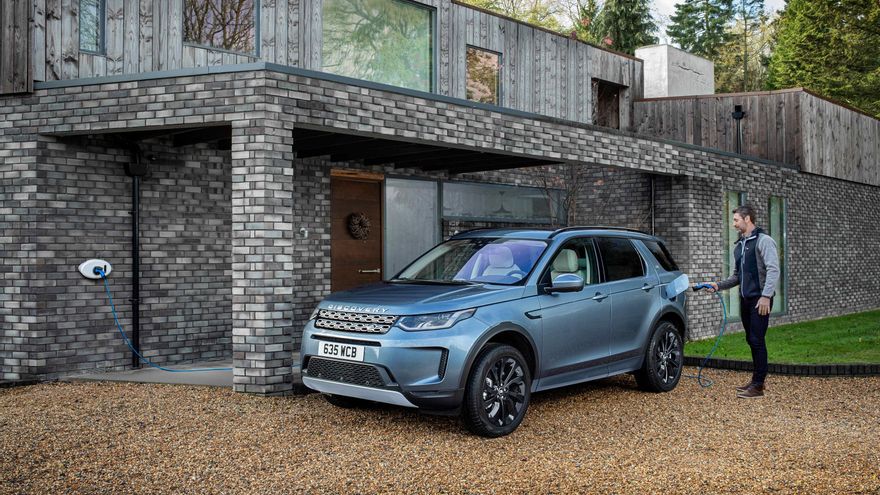 Land Rover Discovery Sport P300e PHEV.