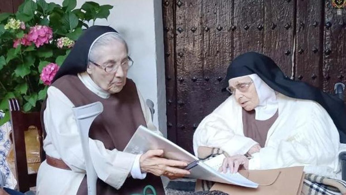 Sor Fátima, (dcha) en una imagen en el convento | DIÓCESIS DE CÓRDOBA