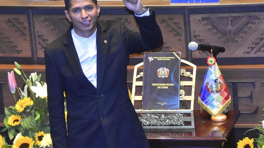Presidente del Senado de Bolivia cercano a Evo Morales acepta ser candidato por su cuenta