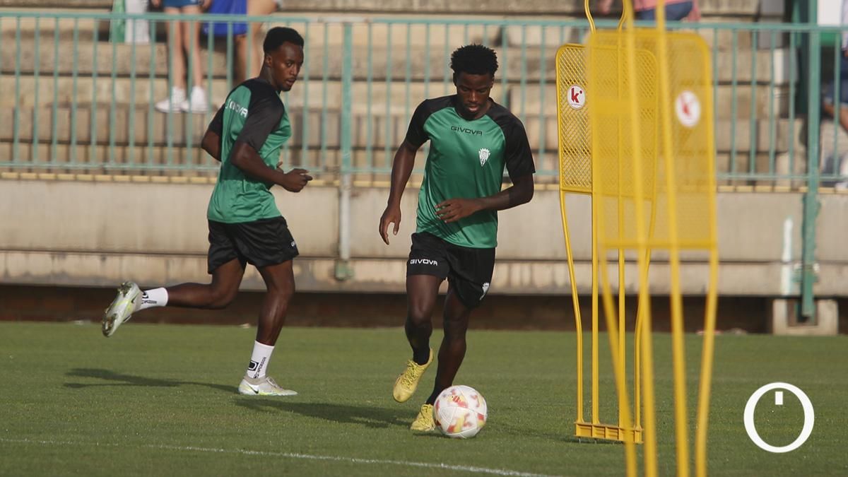 Primer entrenamiento del Córdoba CF tras las vacaciones