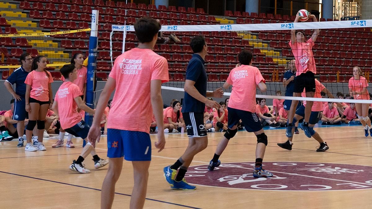 Clausura del Campus Rafa Pascual de voleibol en Vista Alegre