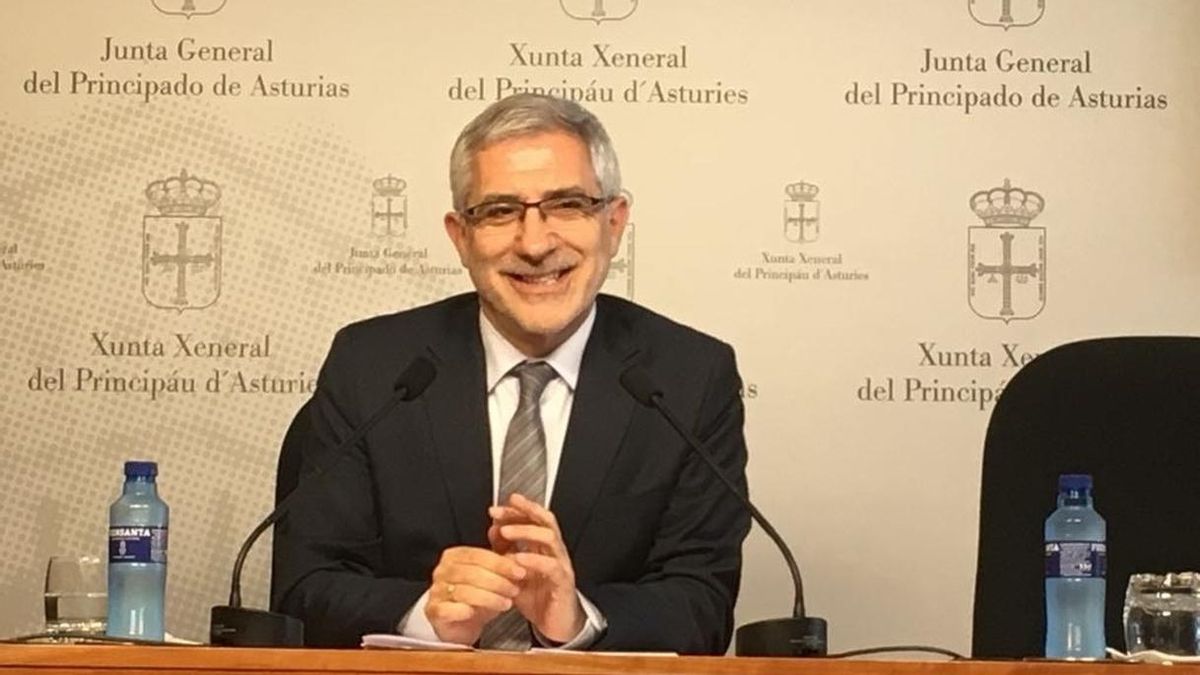 Llamazares confirma que presentó su plataforma a Pedro Sánchez y niega que vaya "a su bola" en IU