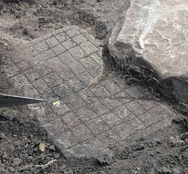 Los arqueólogos descubrieron el tablero original en 2019.