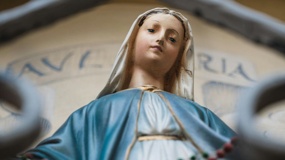Cómo el Ave María pasó de oración para analfabetos a la plegaria más popular del catolicismo