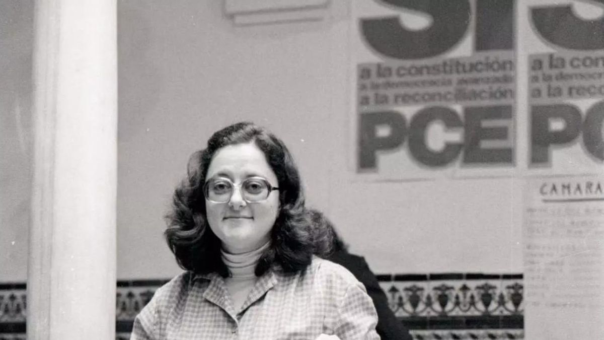 Adiós a Rosa Bendala, referente de la izquierda en Sevilla