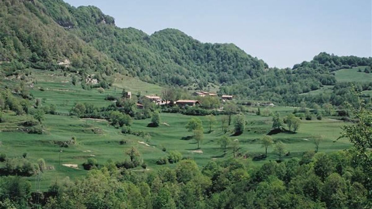 Desde el primer instante de esta ruta el sendero sumerge al caminante en una atmósfera rural auténtica