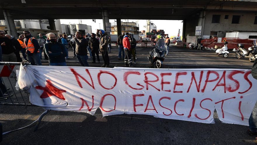 Los puertos italianos se mantienen activos, pese a las huelgas y protestas por el pase anticovid