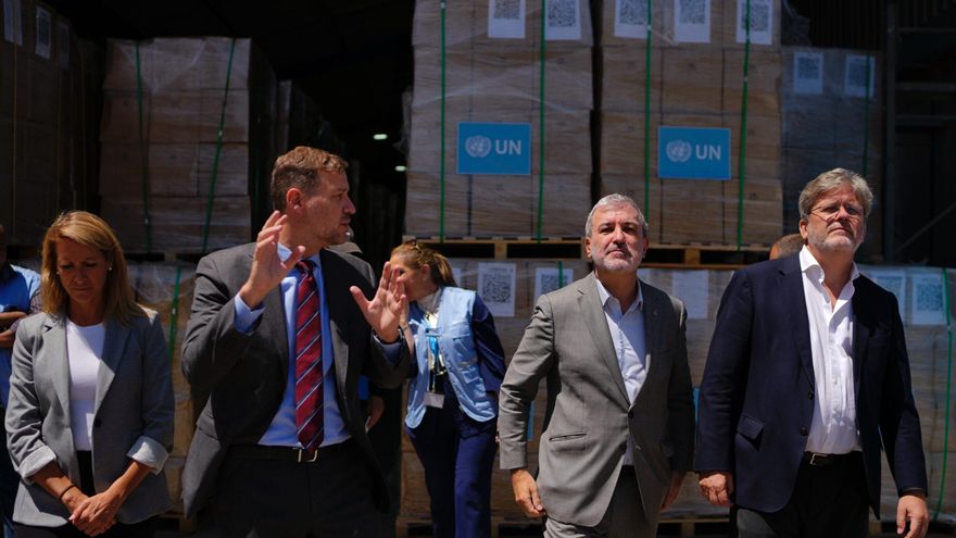 Collboni y la teniente de alcalde Maria Eugènia Gay en su reciente visita a las instalaciones de Naciones Unidas cerca de Ammán