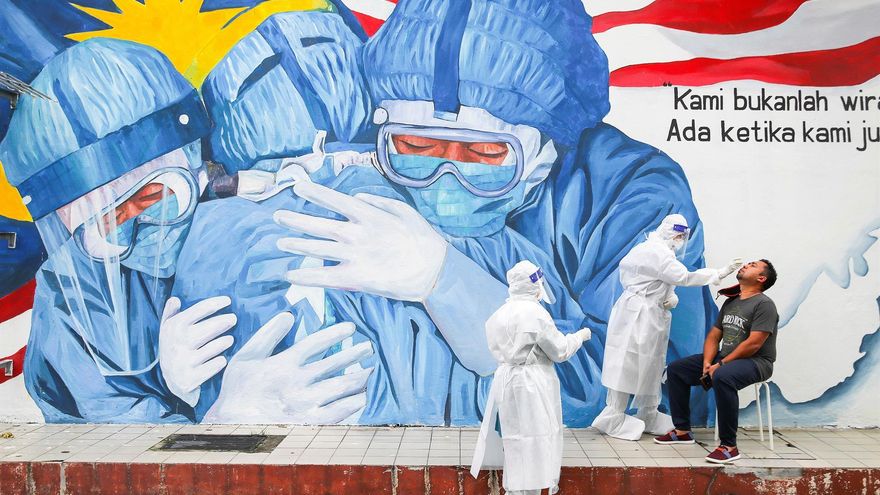 Récord histórico de contagios en el mundo: 919.000 casos en un solo día