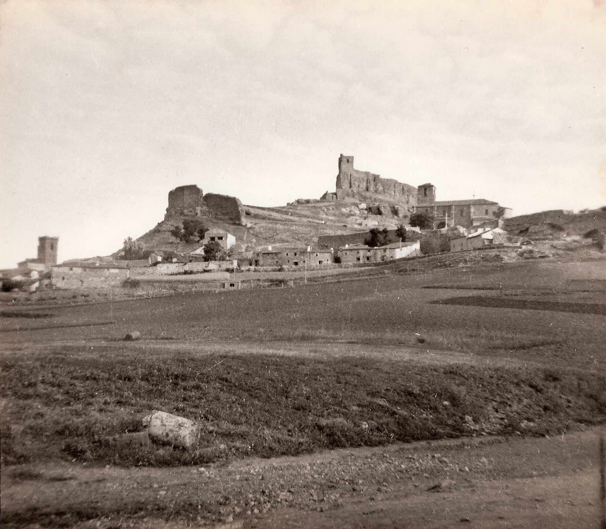 Atienza (Guadalajara). S.f. Fondo Los Legados de la Tierra. Archivo de la Imagen de Castilla-La Mancha.