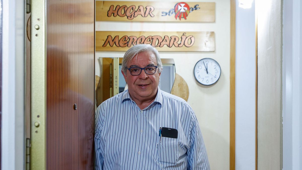 Jesús Bel, cura de la cárcel de Can Brians, a la entrada del Hogar Mercedario en el que vive