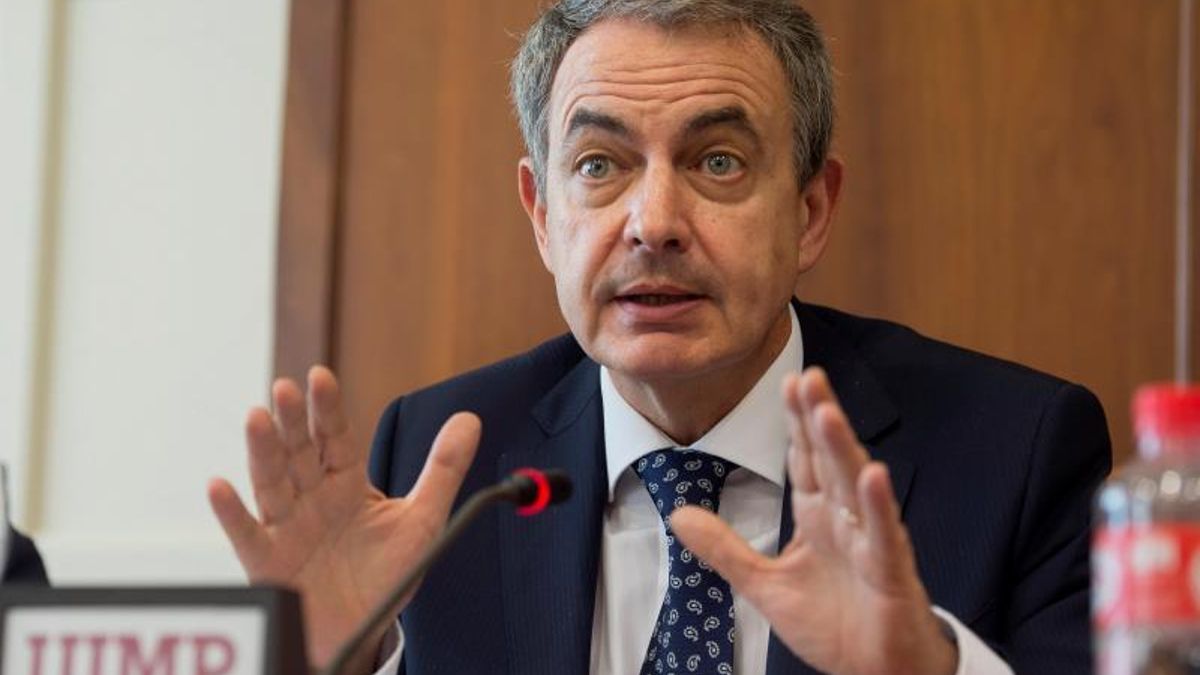 Zapatero  ha participado en los Cursos de Verano de la UIMP. |