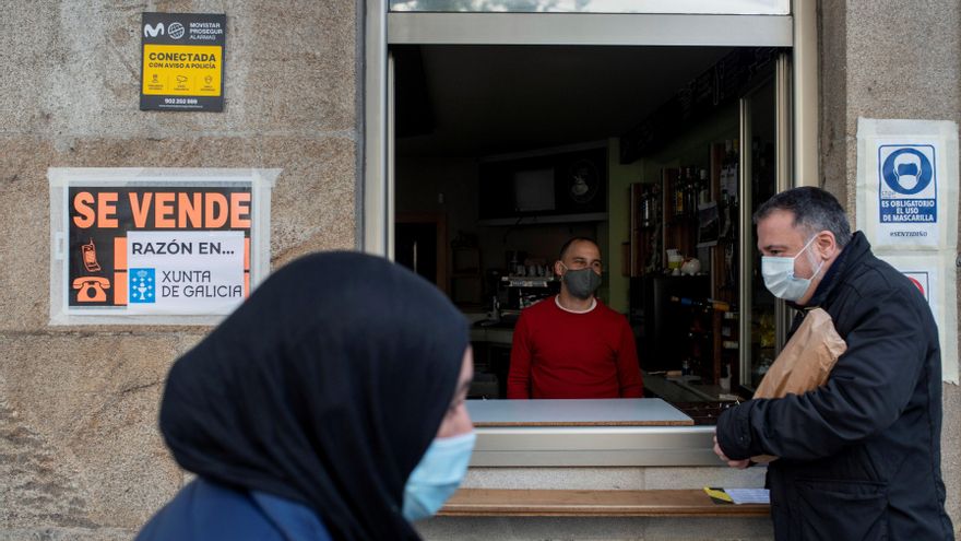 Galicia restringe la movilidad con Portugal y reabre la hostelería el viernes