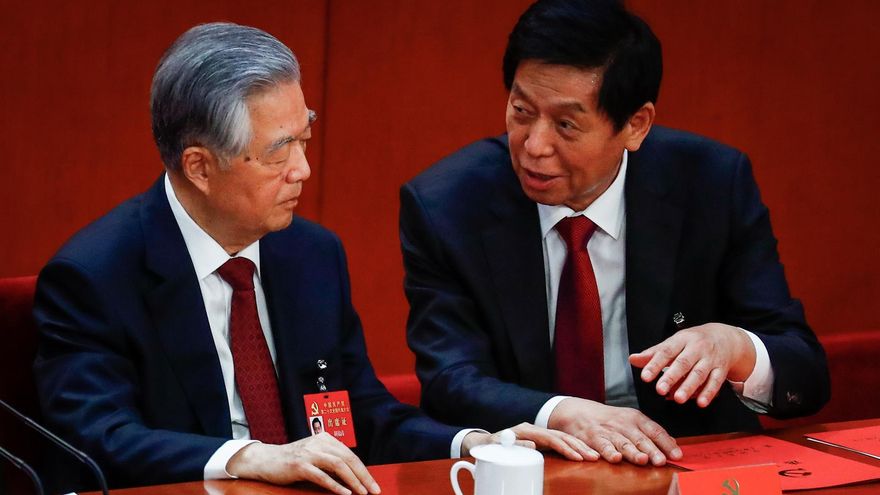 Hu Jintao discutió sobre un documento oficial antes de ser expulsado del congreso comunista