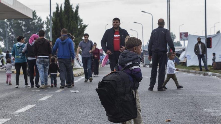 Cruz Roja alerta de que 57.000 refugiados están atrapados en Grecia