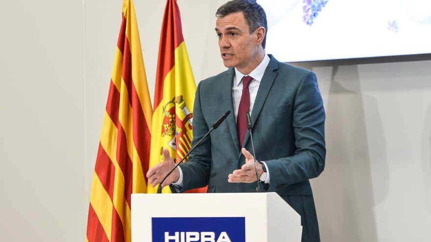 El presidente del Gobierno, Pedro Sánchez, durante su visita a Hipra