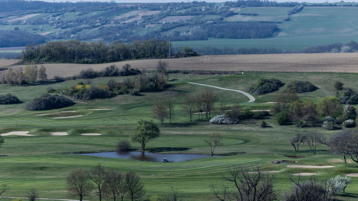 Imagen del club de golf del padre de Orbán tomada desde una colina próxima.