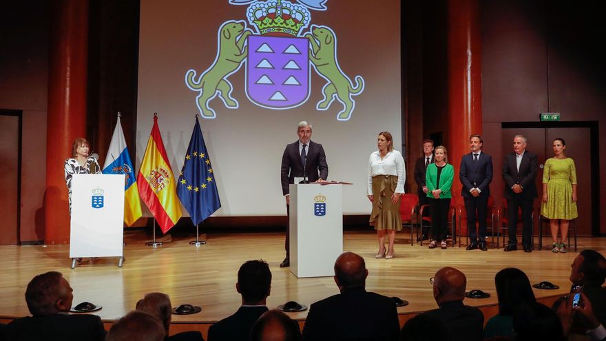 Más consejerías, bajar impuestos y rechazo a la tasa turística, las políticas que se marca el nuevo Gobierno de Canarias