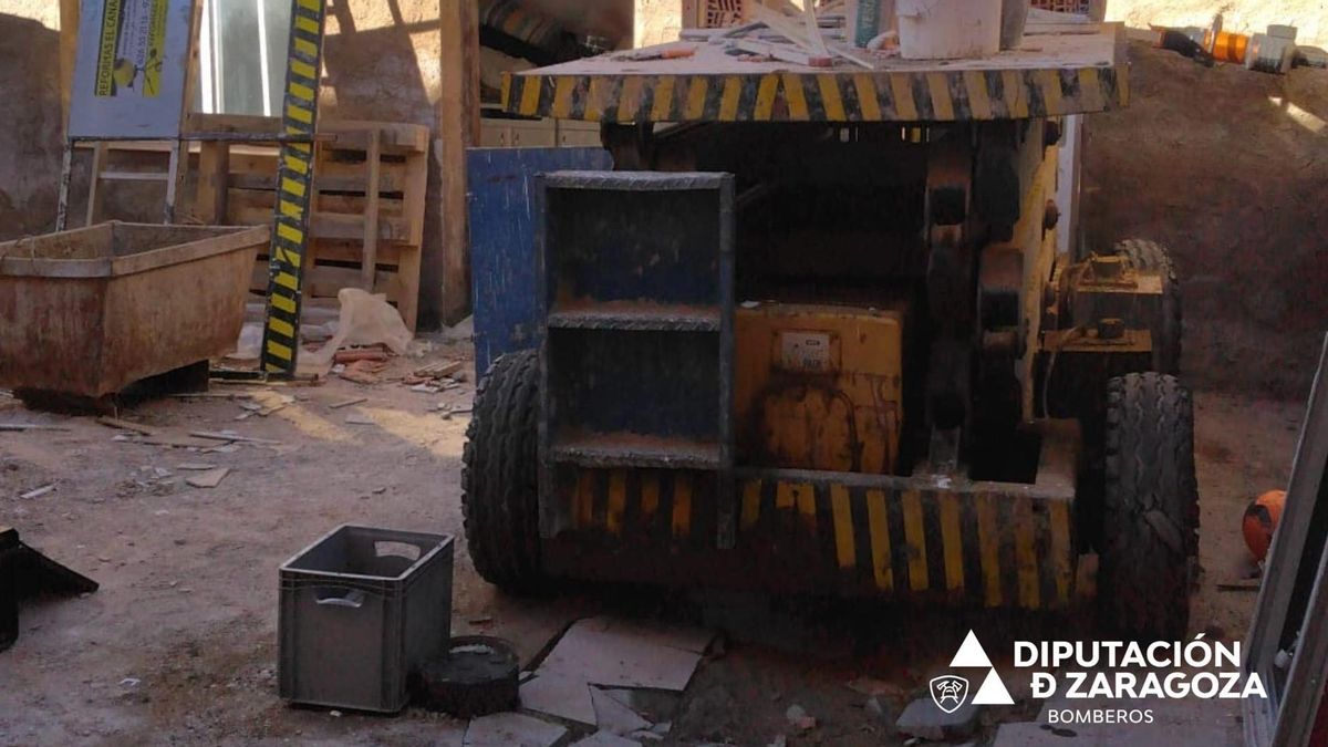 Muere un trabajador autónomo en Calatorao, Zaragoza, atrapado entre una pared y una plataforma elevadora