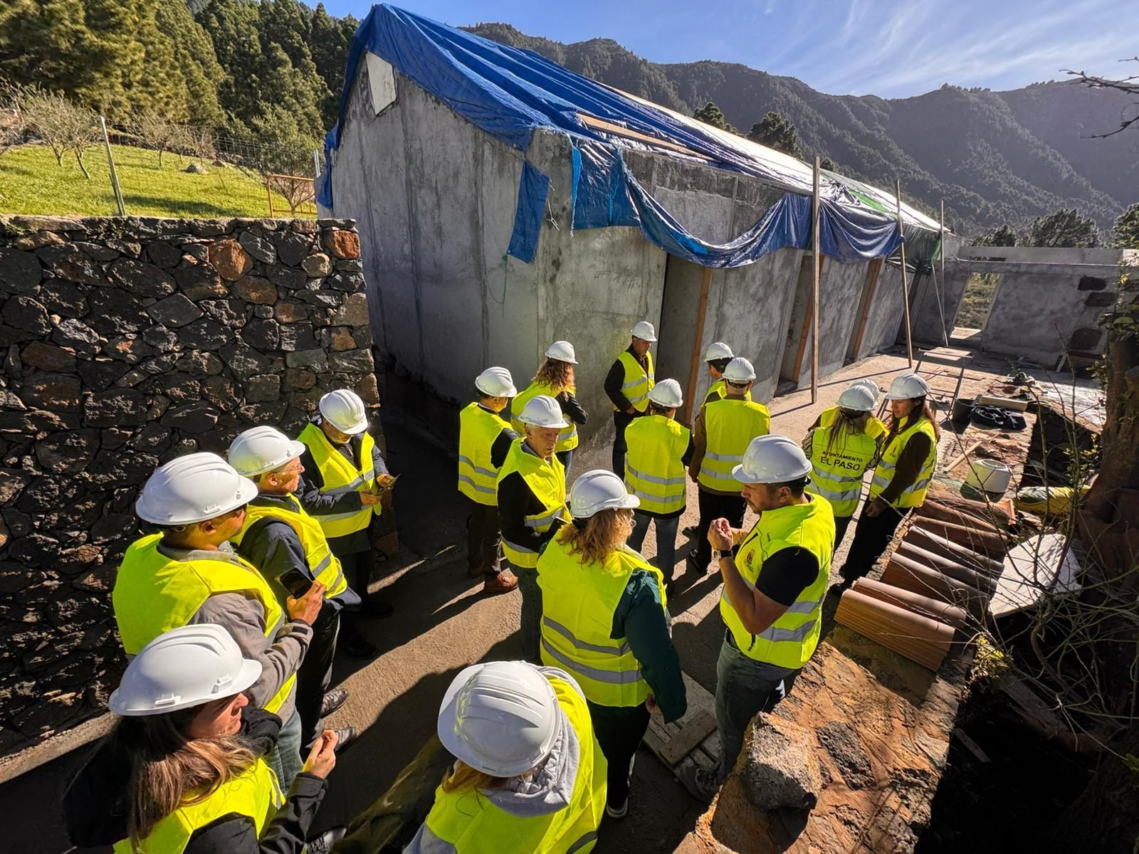 Visita a las obras del futuro Centro Forestal del Pino de la Virgen en El Paso