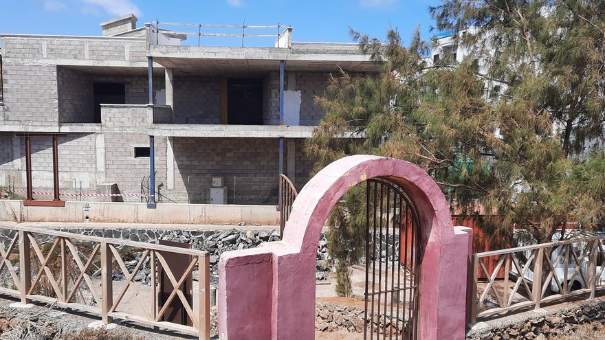 Aspecto de la obra del futuro centro de interpretación, justo delante del yacimiento de La Guancha