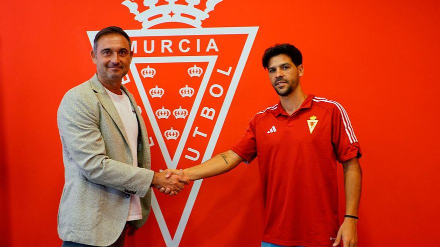 Real Murcia e Ibiza se arman para la batalla en el Grupo II de Primera RFEF