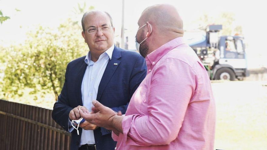 Monago niega que haya una carrera para presidir el PP de Extremadura