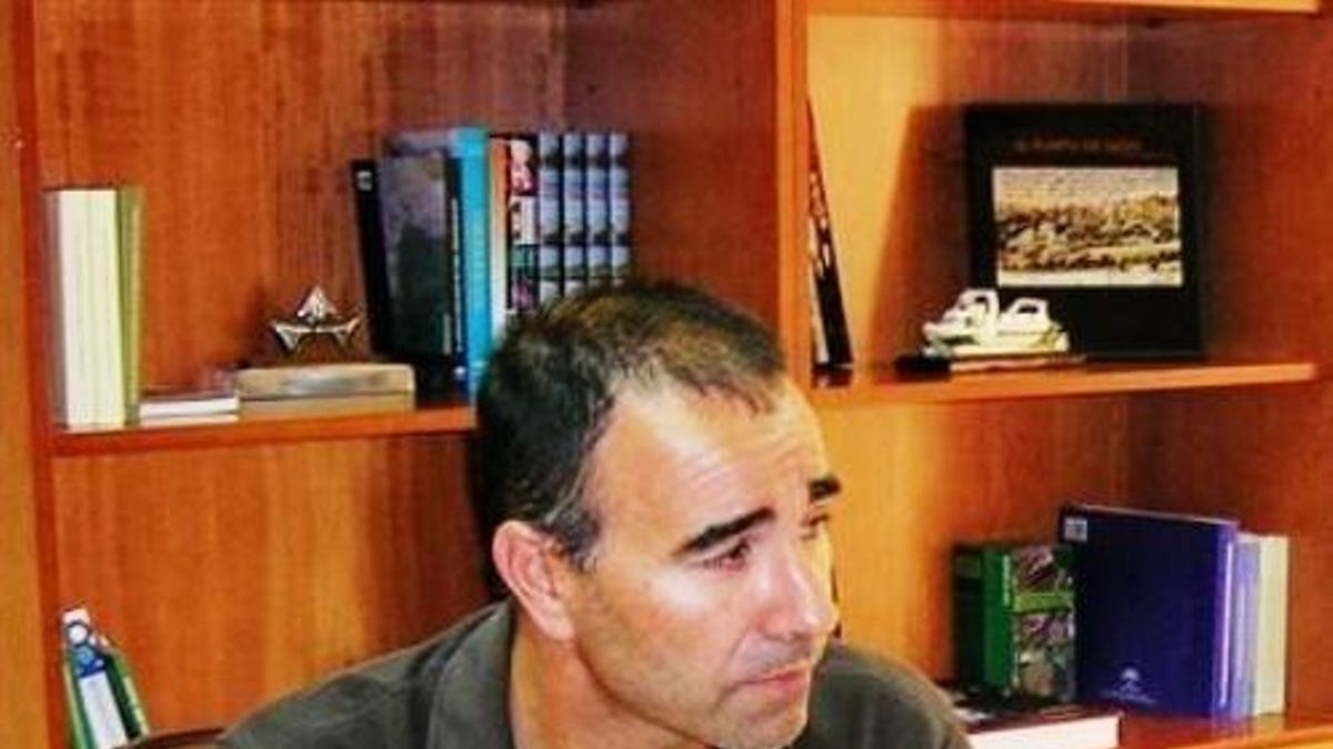 El alcalde de la localidad gaditana, Rafael Quirós.
