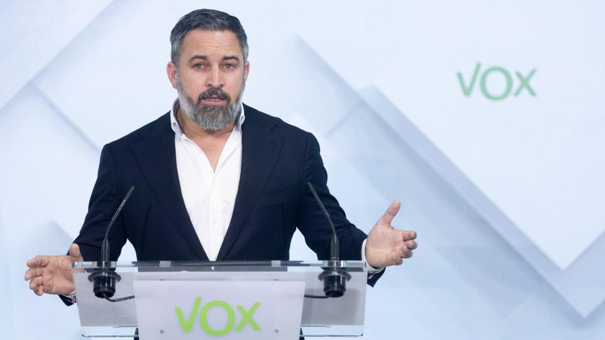 El líder de Vox, Santiago Abascal, durante una rueda de prens aen la sede de VOX.